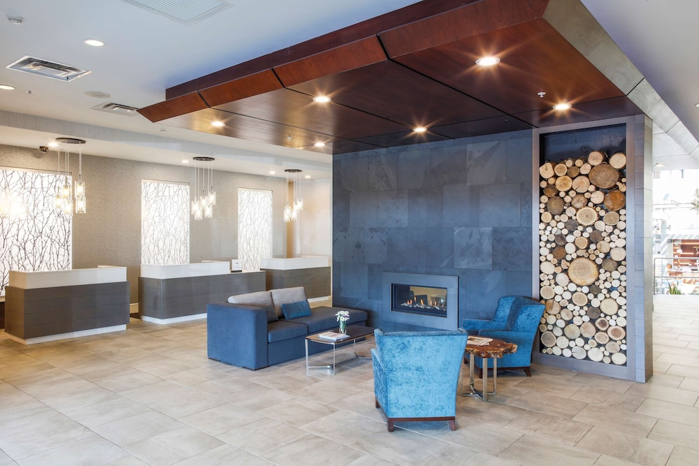 Doubletree By Hilton Hotel Rochester 10/80