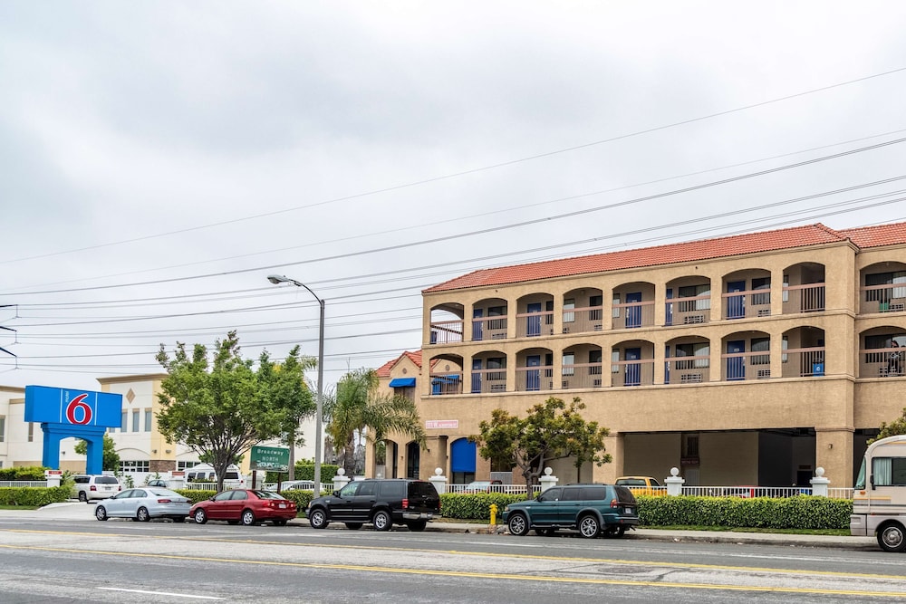 Motel6 Gardena, CA - South in CARSON - CA