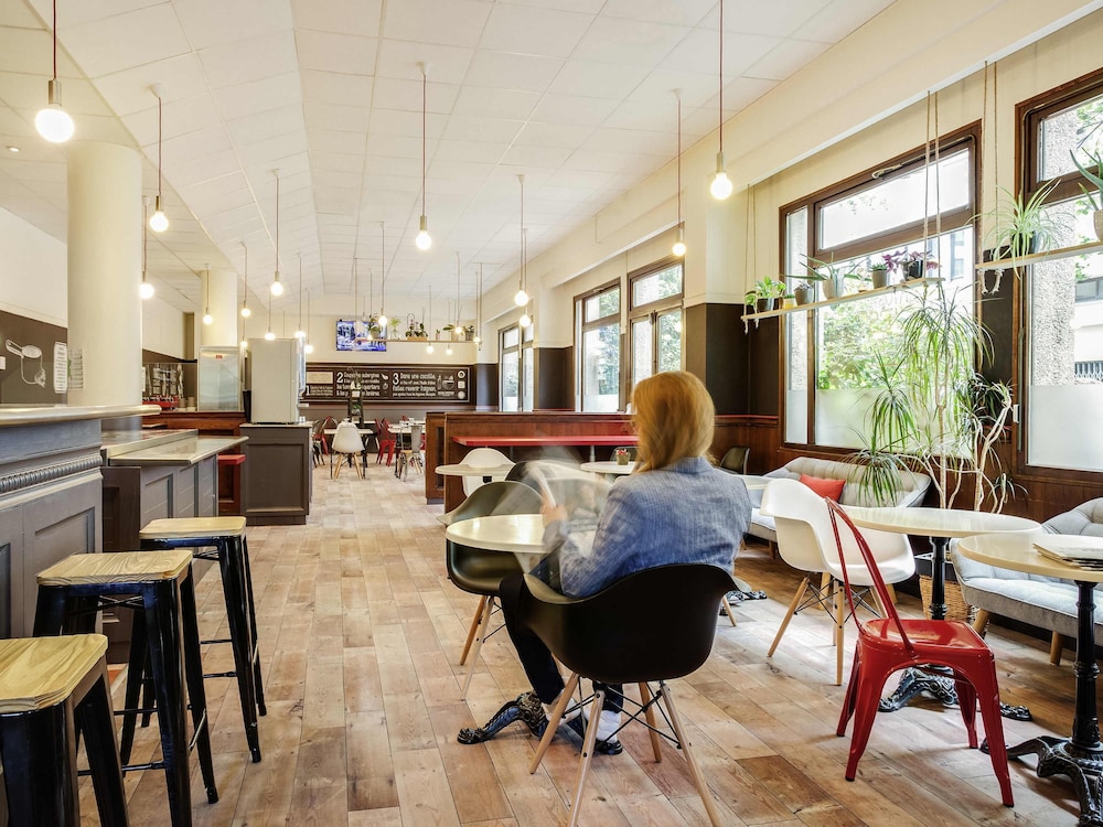Ibis Angers Centre Chateau 63/75