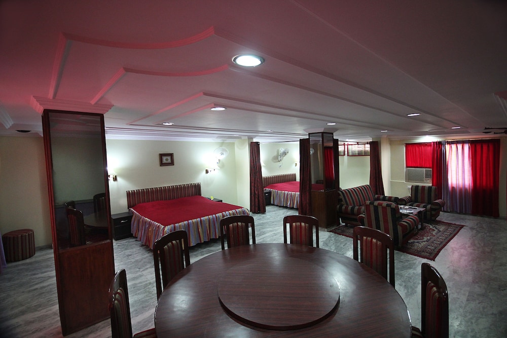 HOTEL PADMINI PALACE 48/56
