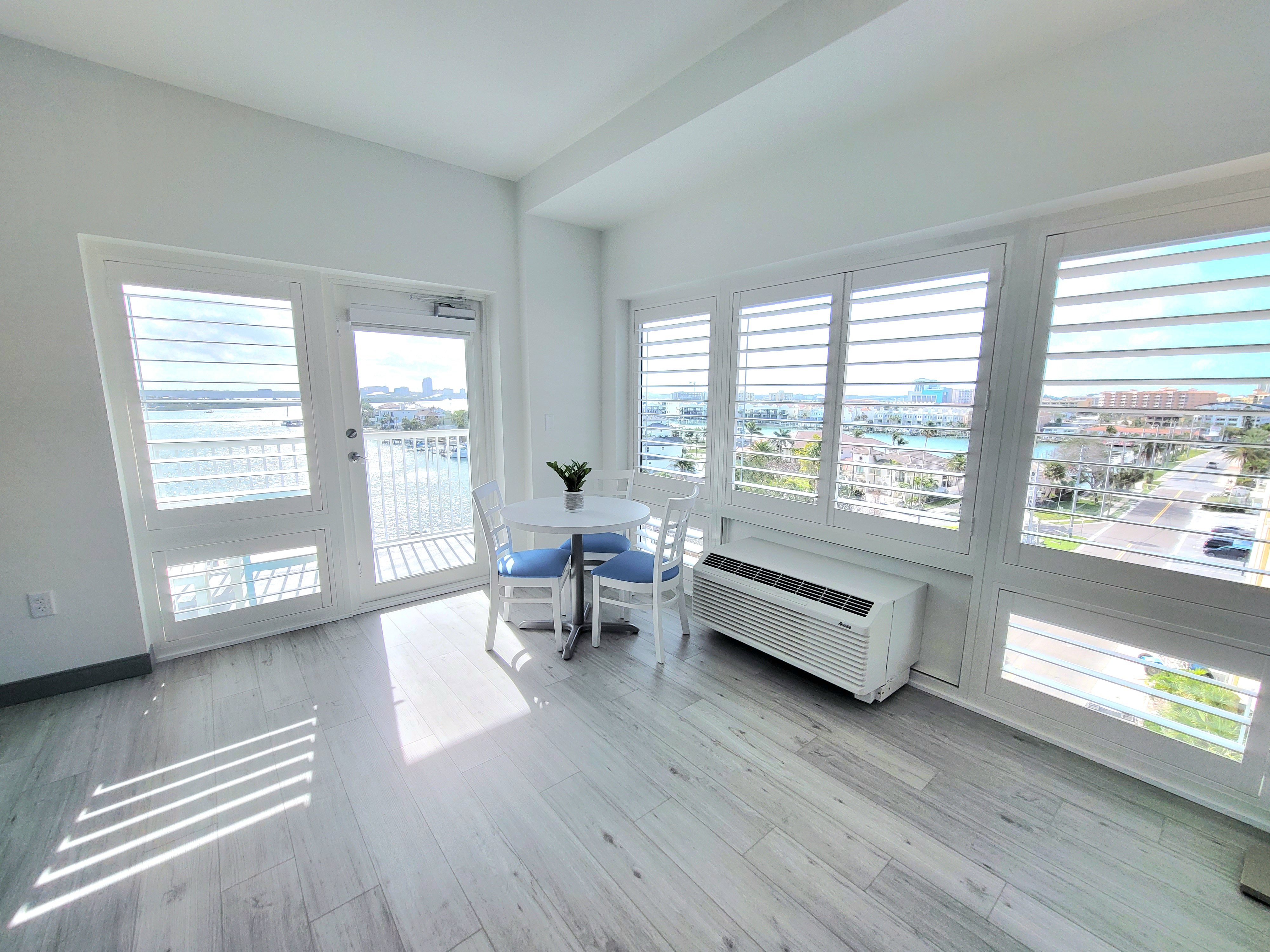 ChartHouse Clearwater Beach Marina Hotel 37/67