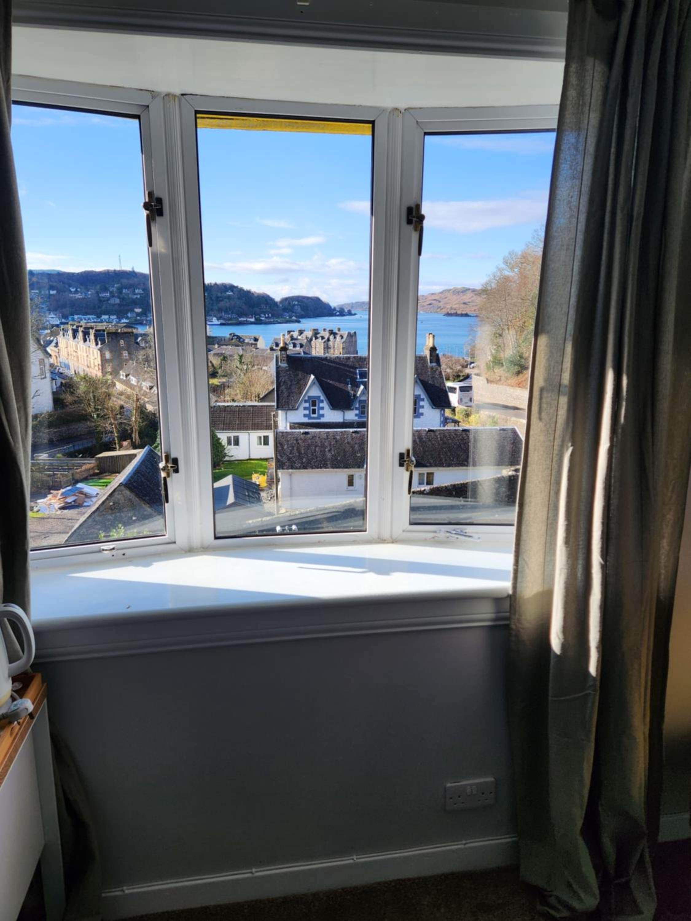 KINGS KNOLL HOTEL 22/53