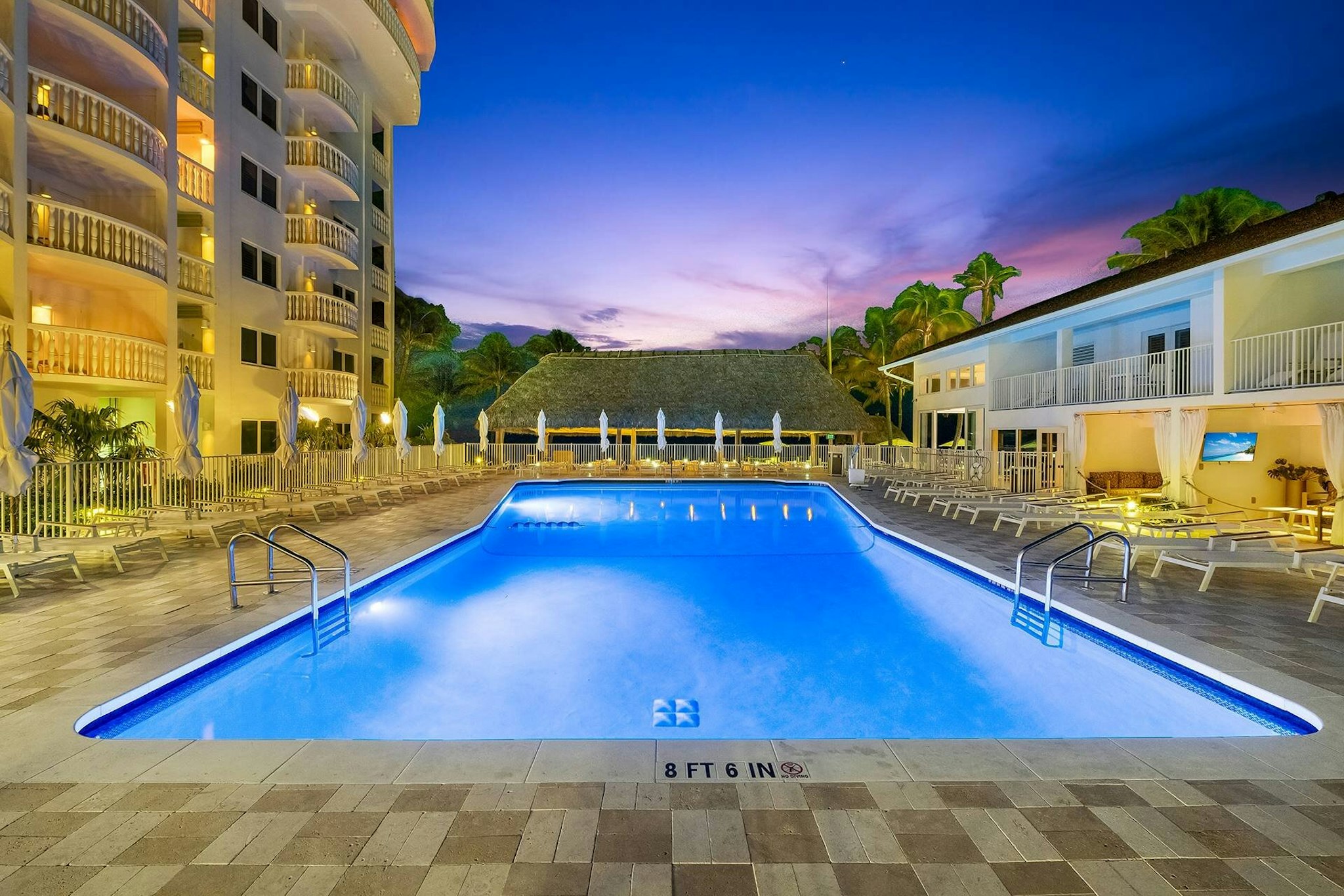 Beachcomber Oceanfront Resort Villas 65/71