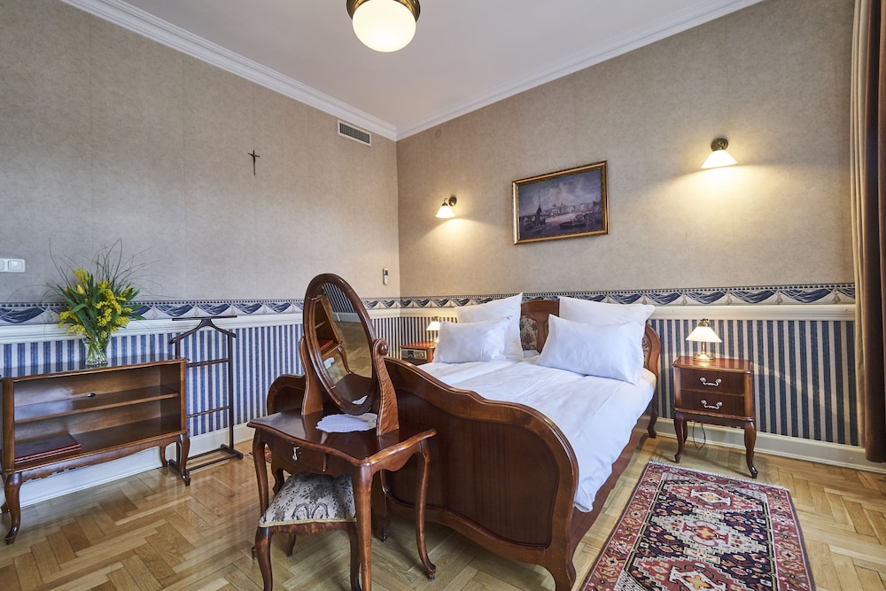 Hotel Pollera 15/37