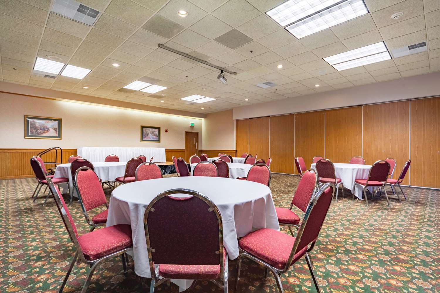 Quality Inn and Conference Center I-80 Grand Island 51/58