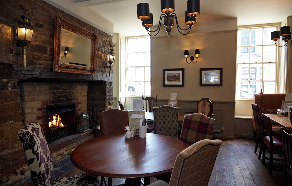 Saracen's Head Hotel 26/39