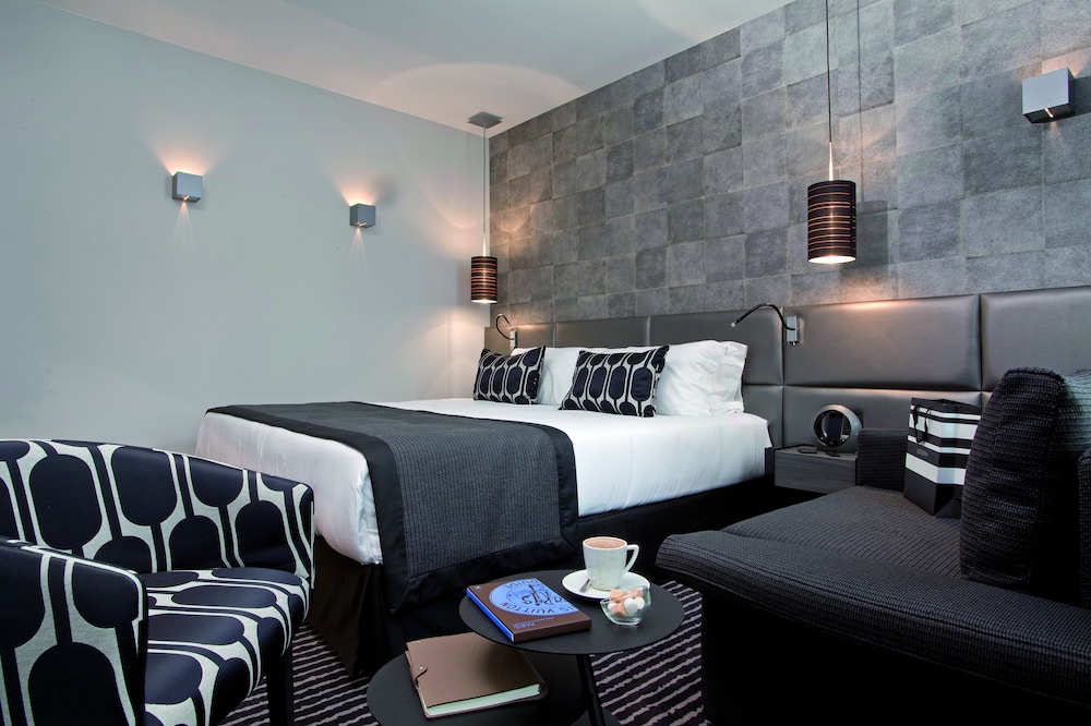 Room at LE GREY HOTEL, PARIS