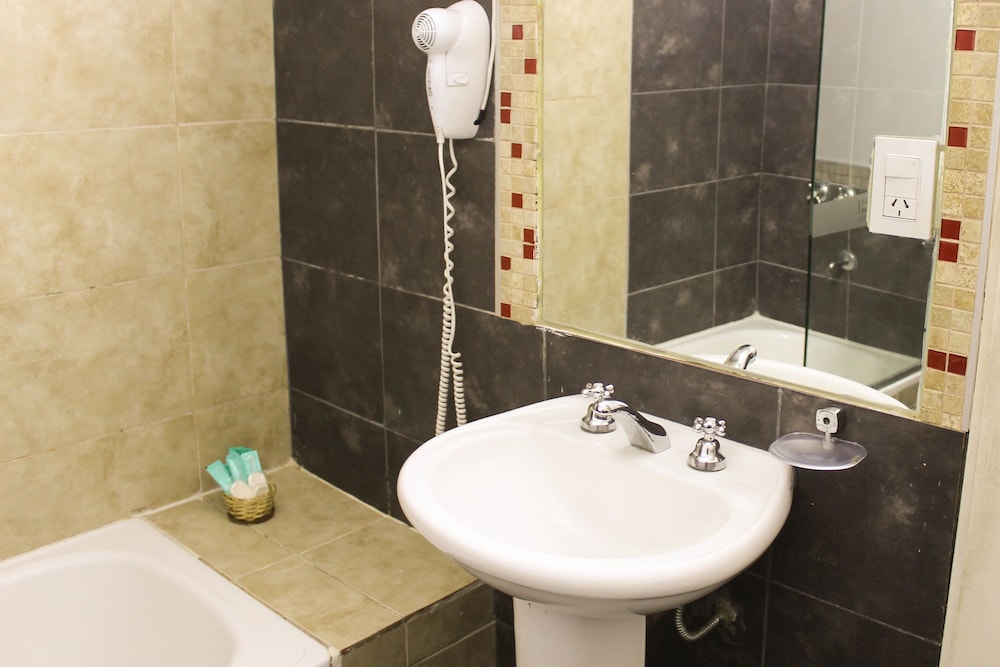 SAVANNAH CORDOBA HOTEL 45/48