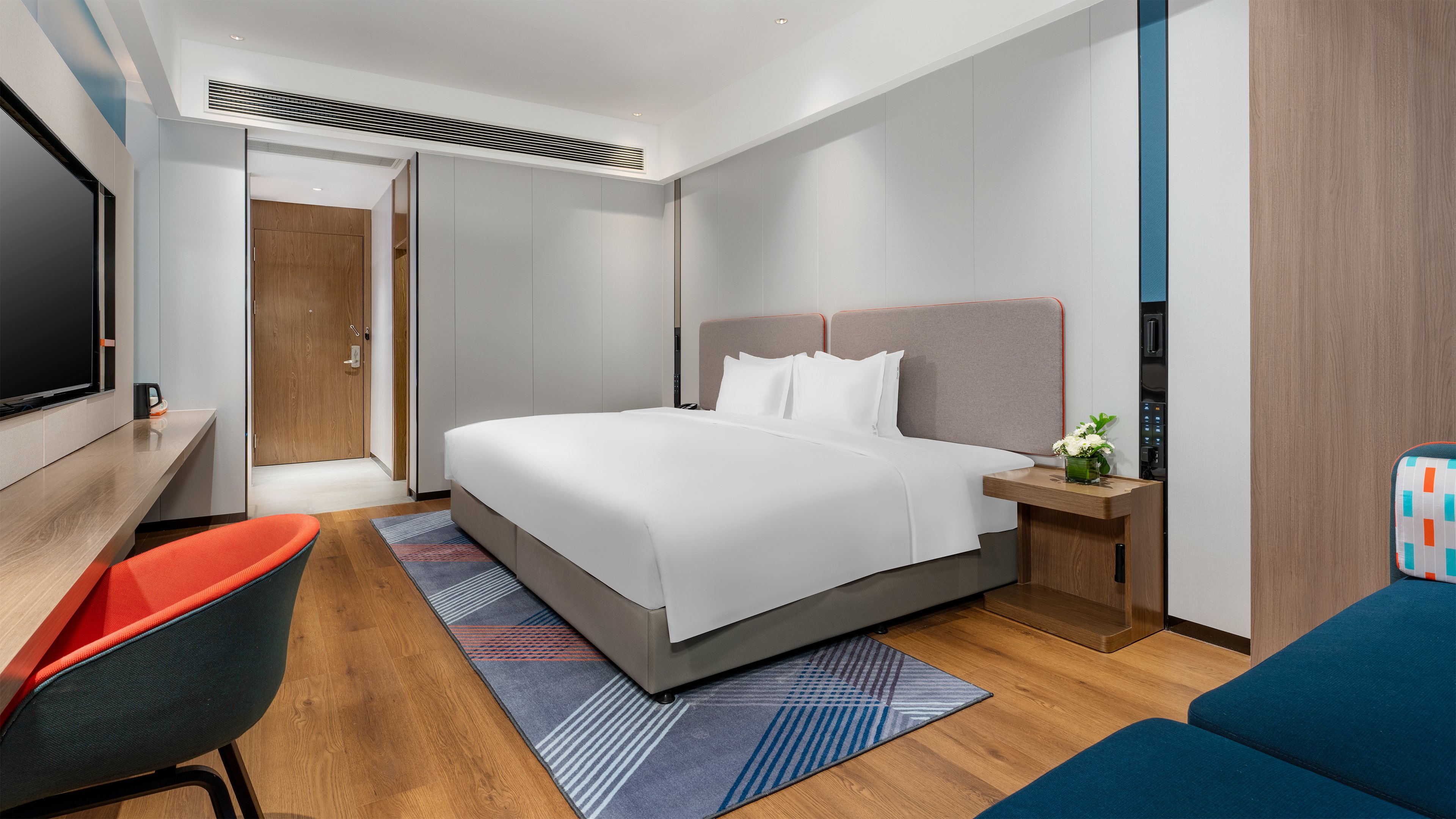 Holiday Inn Express Nanning Convention and Exhibition 7/24