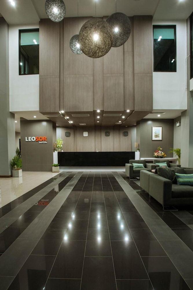 Leosor Hotel 9/58