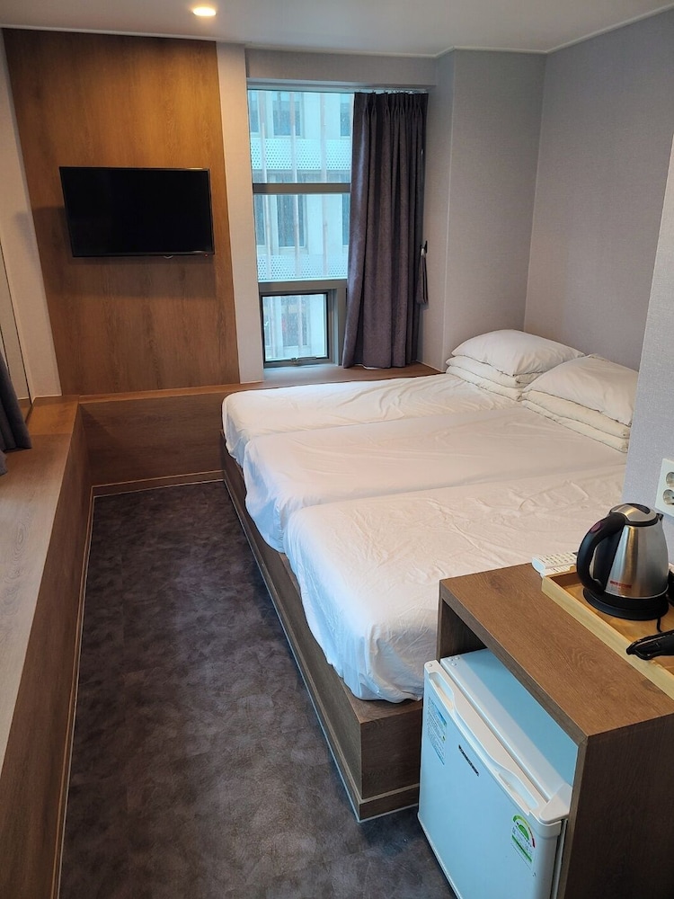 Calistar Hotel 25/50