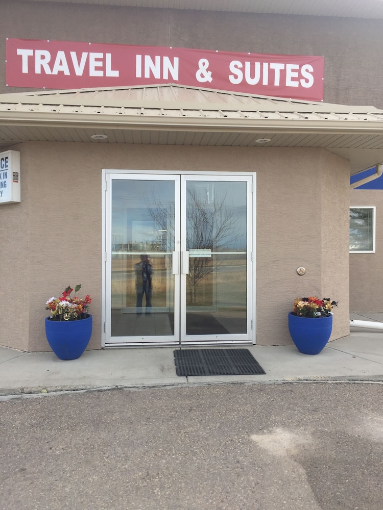Travel Inn Suites Innisfail 37/46