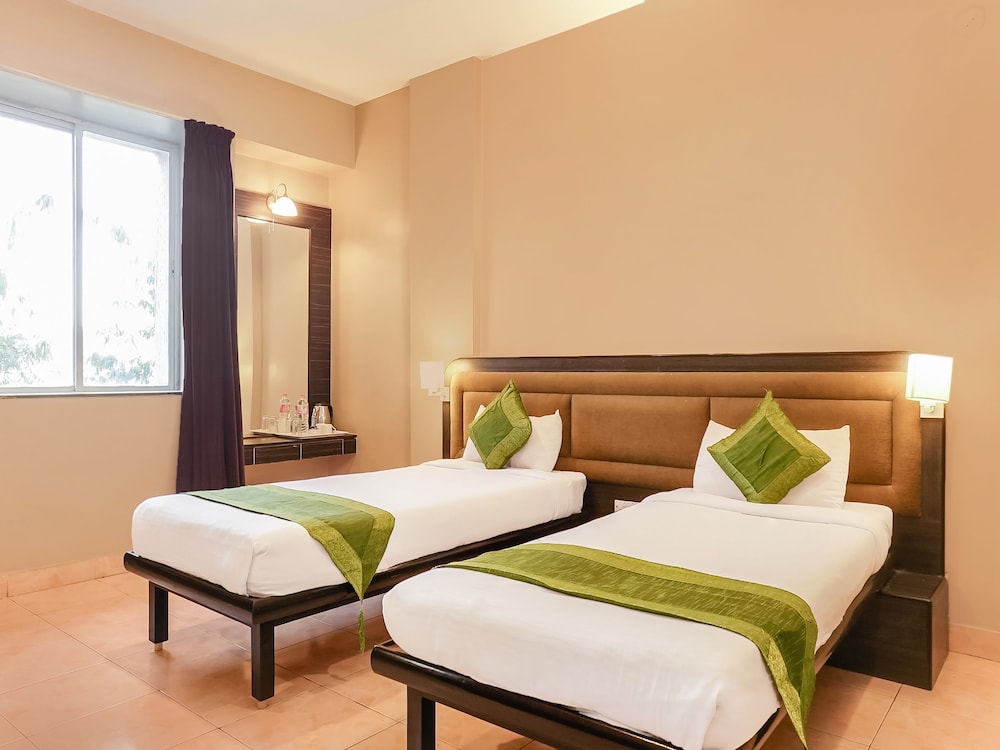 Hotel Niraali Executive 17/65