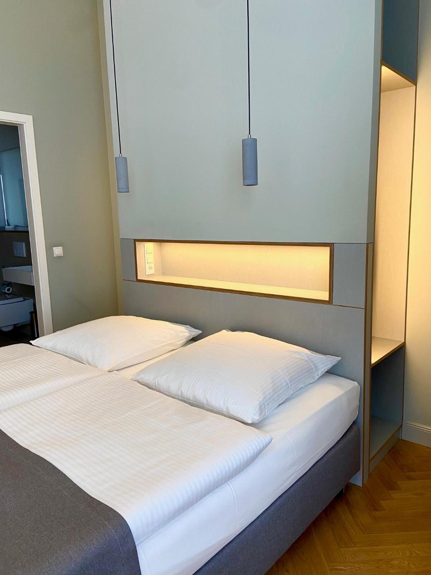 Hotel 38 14/49