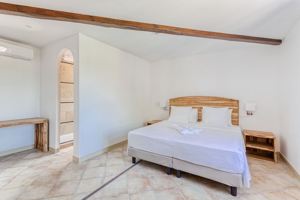 DOMAINE DE LA NERTHE- HOTEL PROVENCE MEDITERRANEE 14/50