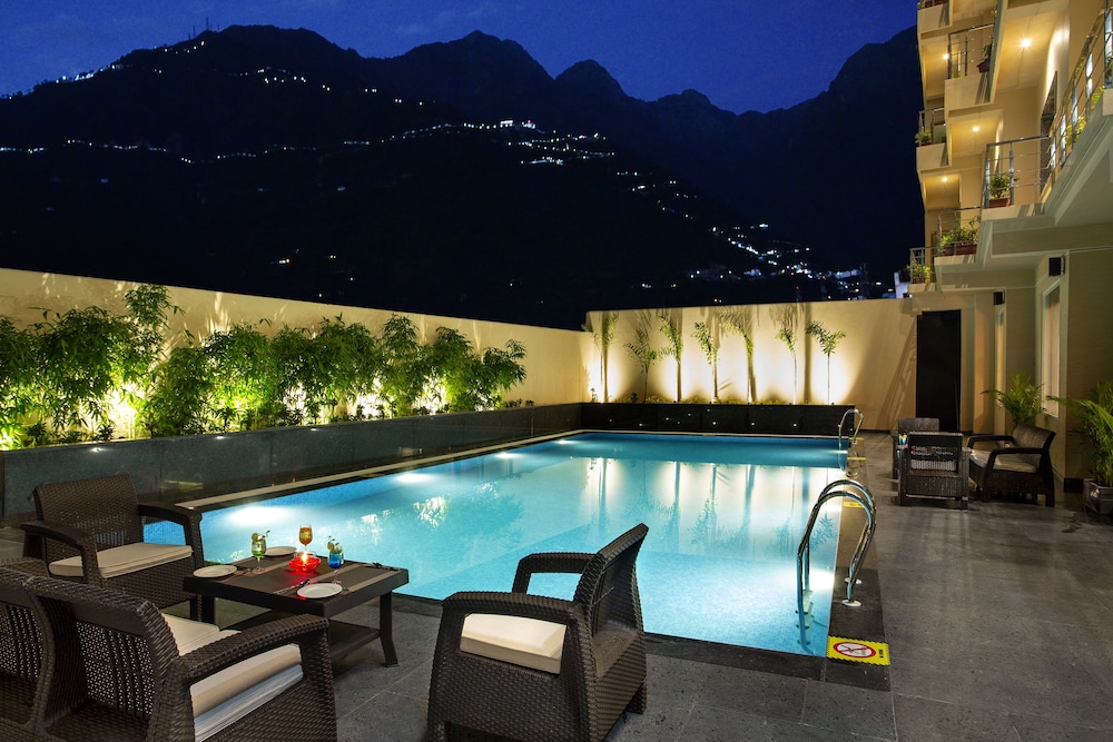Ramada by Wyndham Katra Station Road 46/50