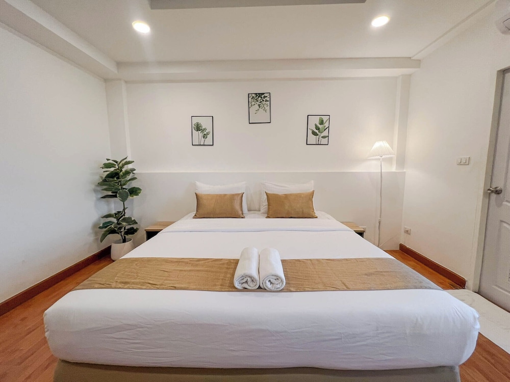 Inspire House Hotel 32/65