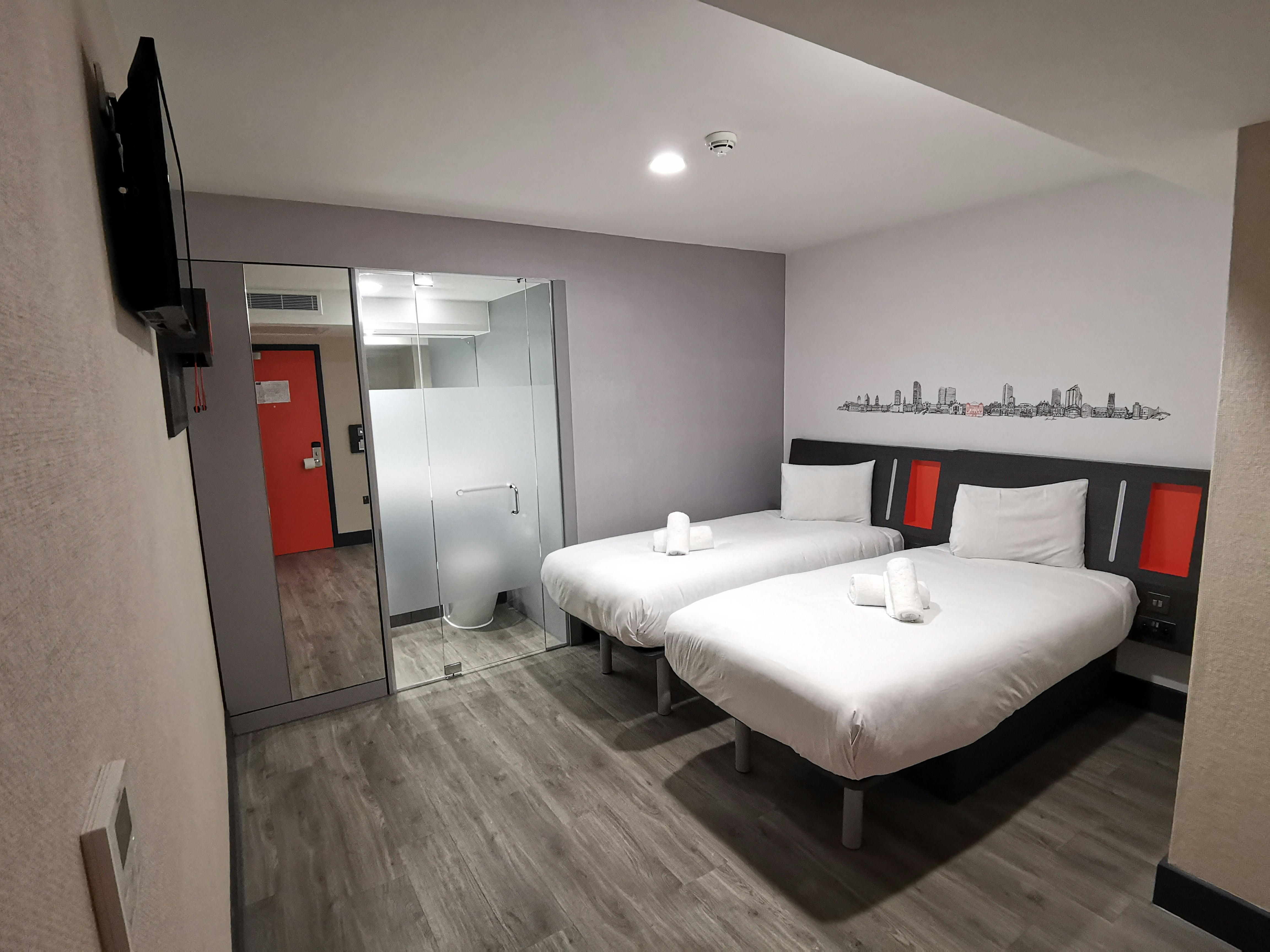 easyHotel Leeds City Centre 5/15