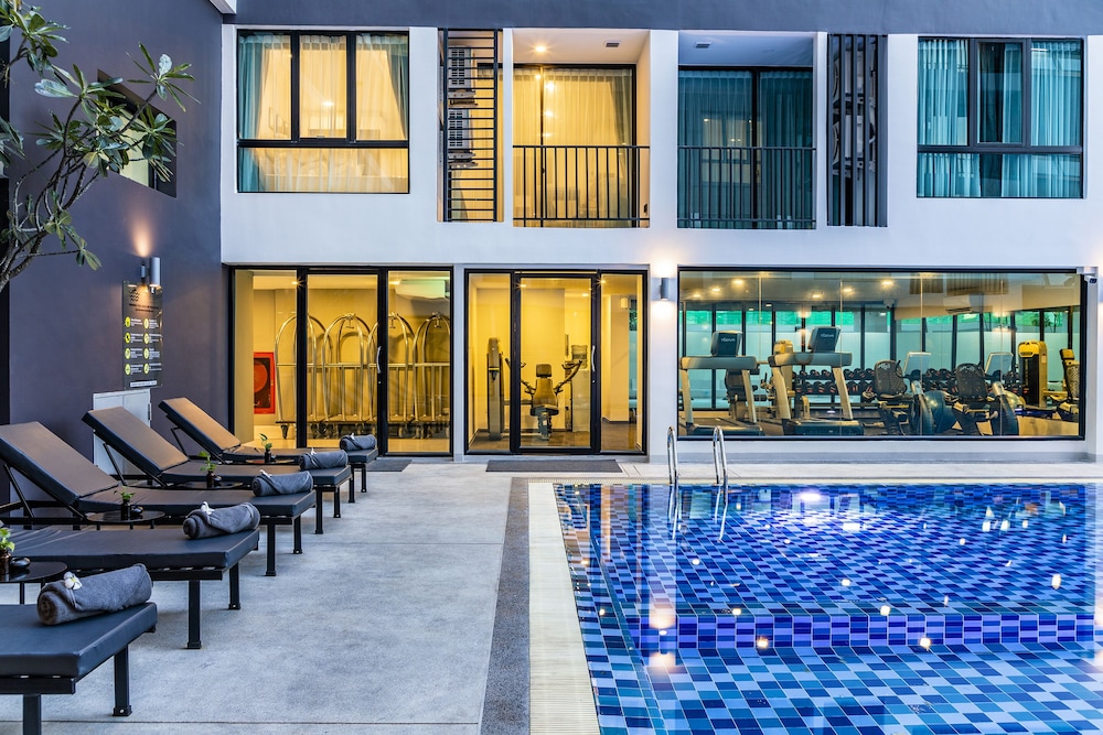 The Rizin Hotel 4/50