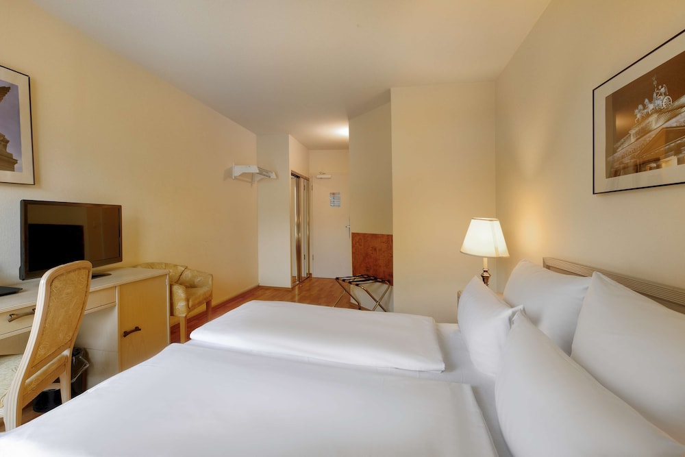 Am Schloss Kopenick By Golden Tulip Ex Best Western Hotel Am Schloss Koepenick 13/77