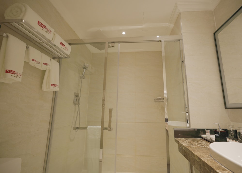 Stay Easy Plus Hotel 36/38