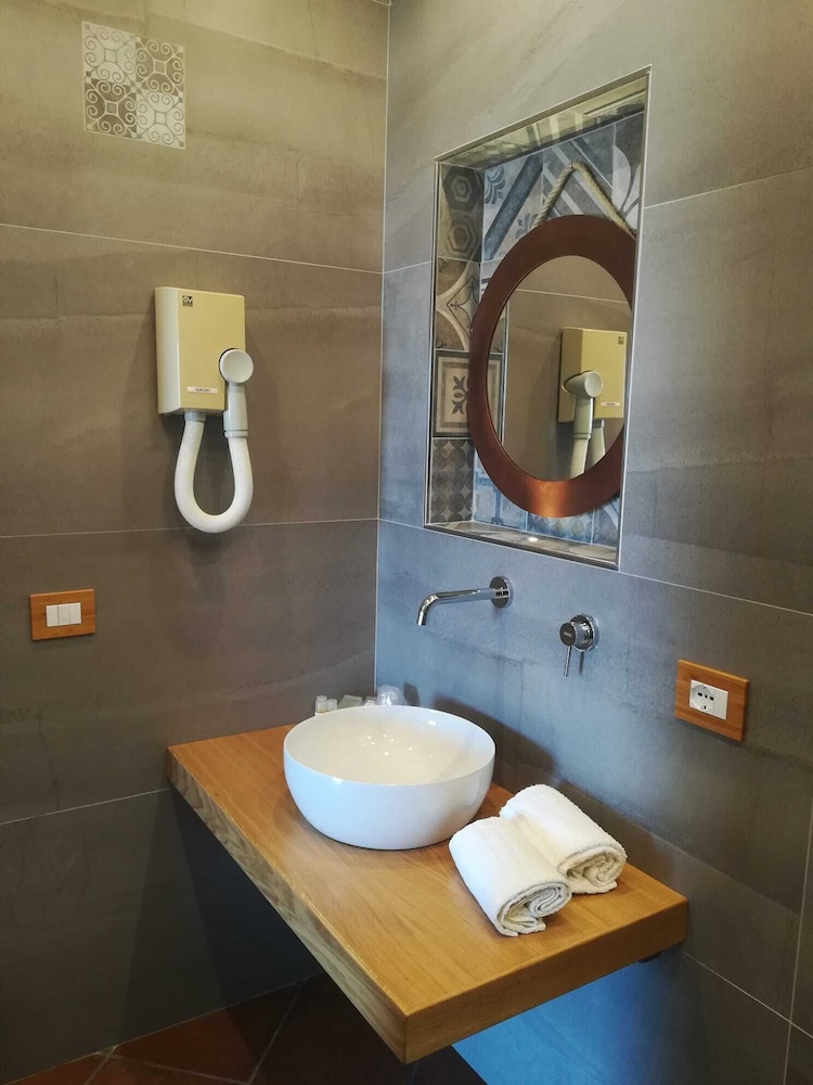 Villa Carlo Resort 57/59