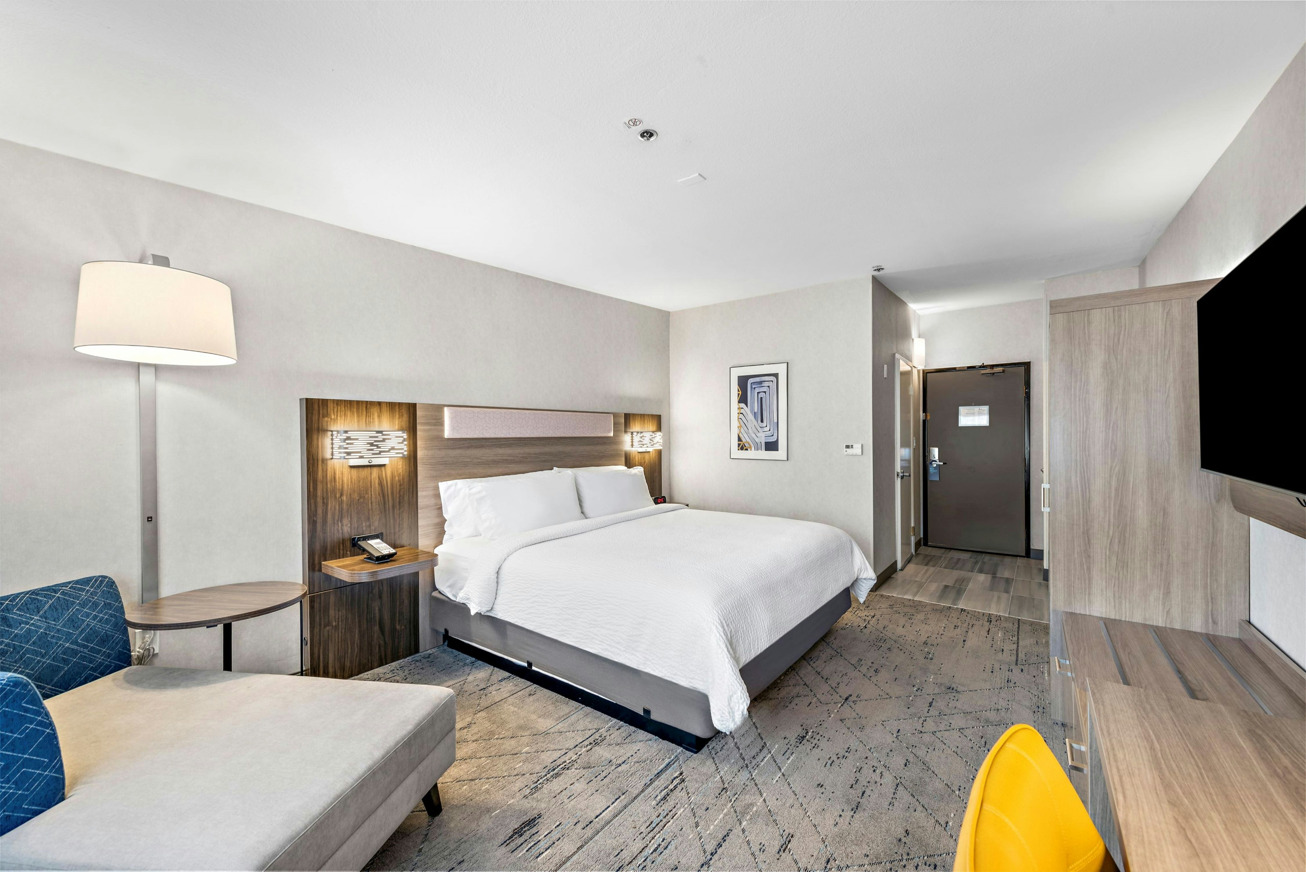 Holiday Inn Express La Mesa Near SDSU 17/72