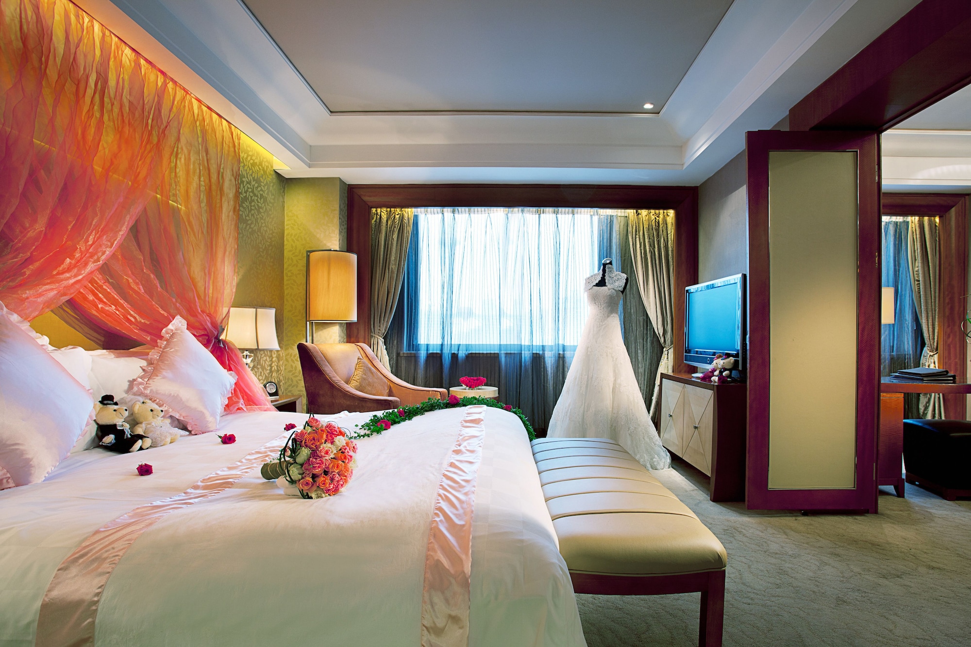 Luxury, King Bed, City View