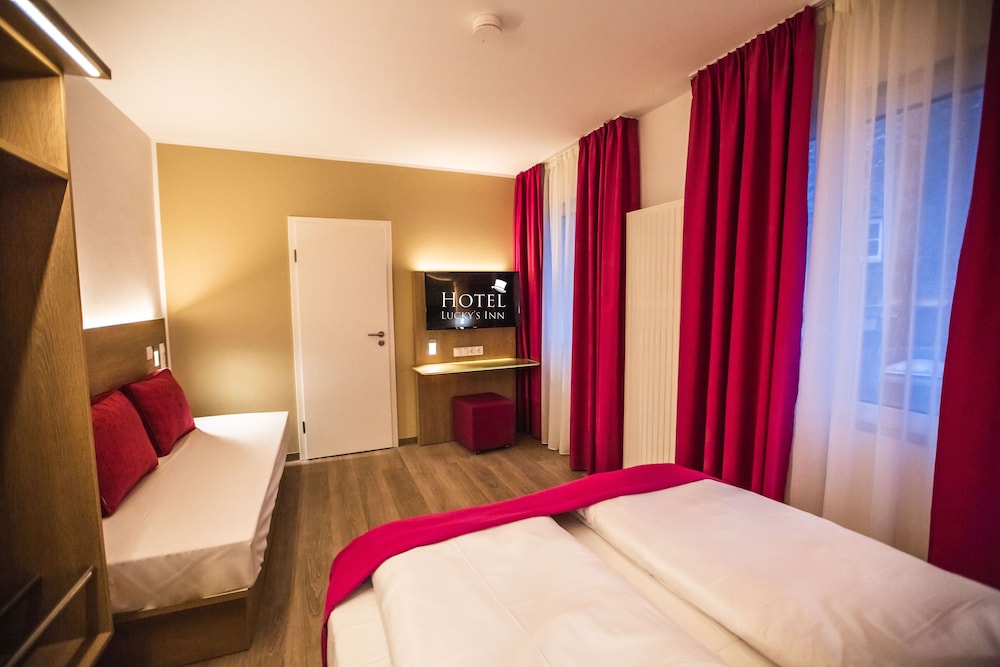 Hotel Luckys Inn Gmbh 12/50