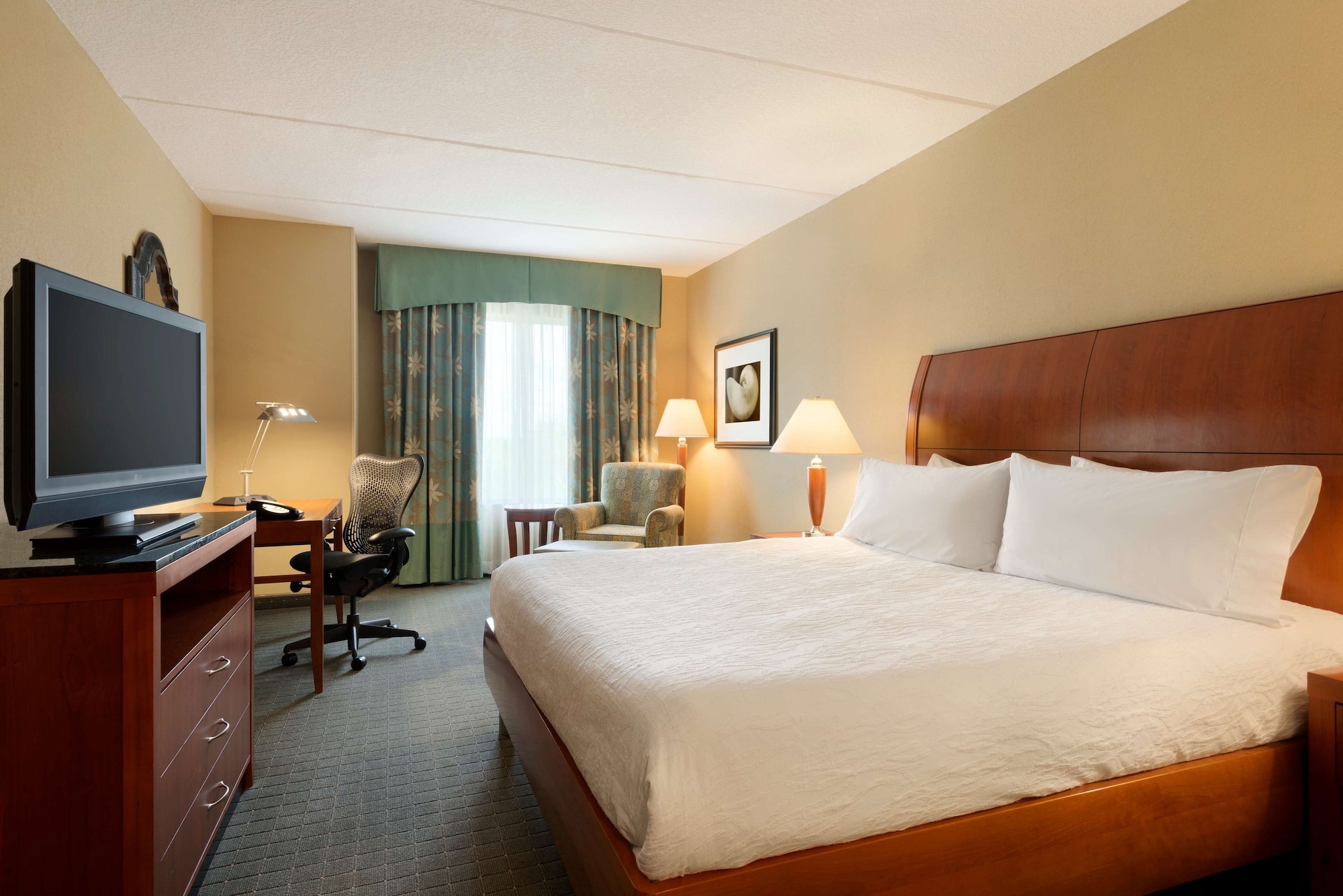 Evolution, King Bed