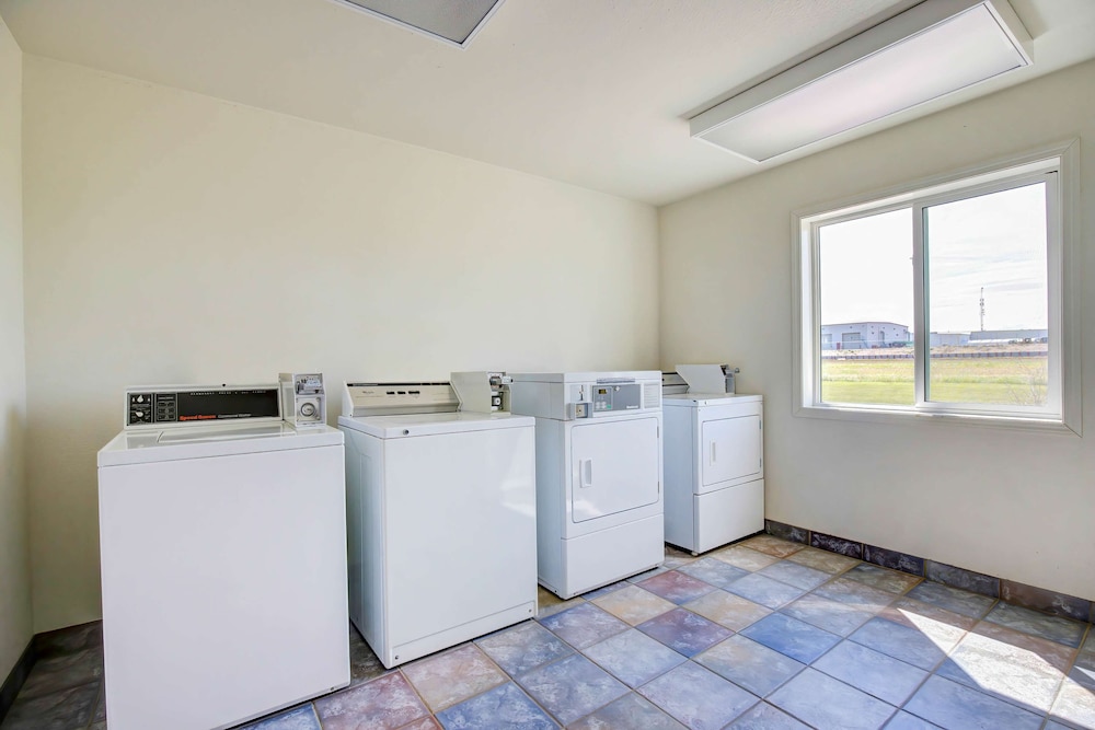 Motel6 Grande Prairie, AB 15/65