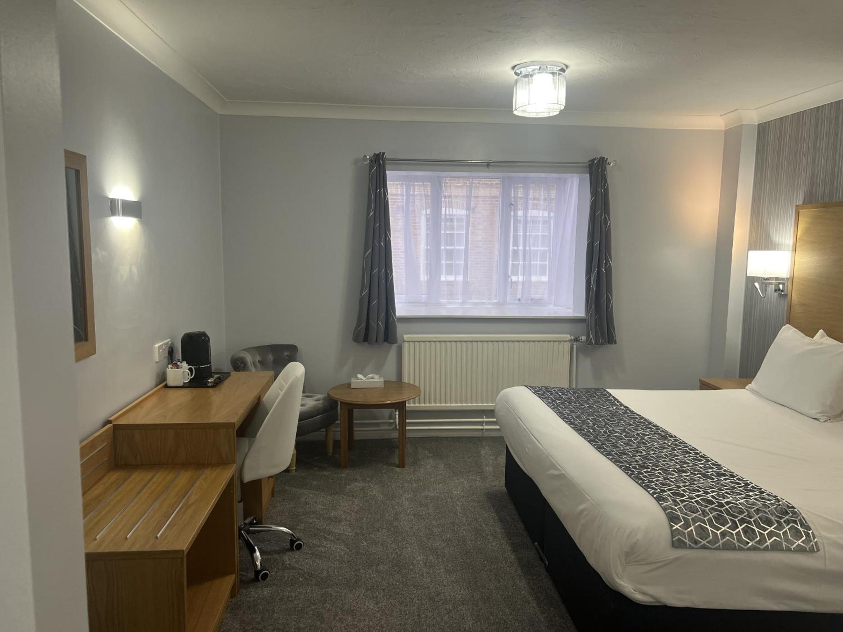 Dolphin Hotel Cambridge 6/50