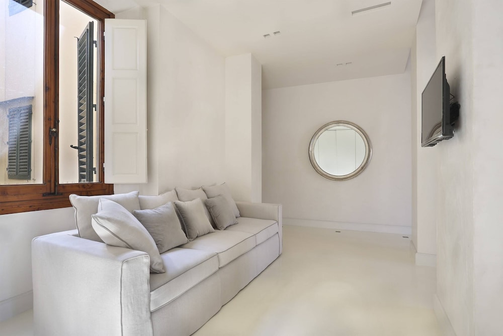 Luxury Apartment in Central Florence 31/50