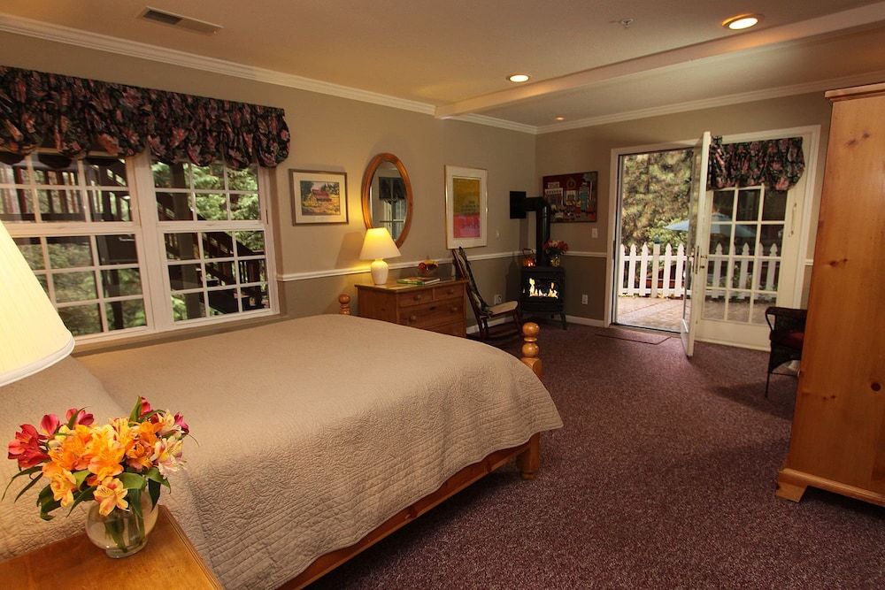 McCaffrey House Bed and Breakfast Inn 19/52