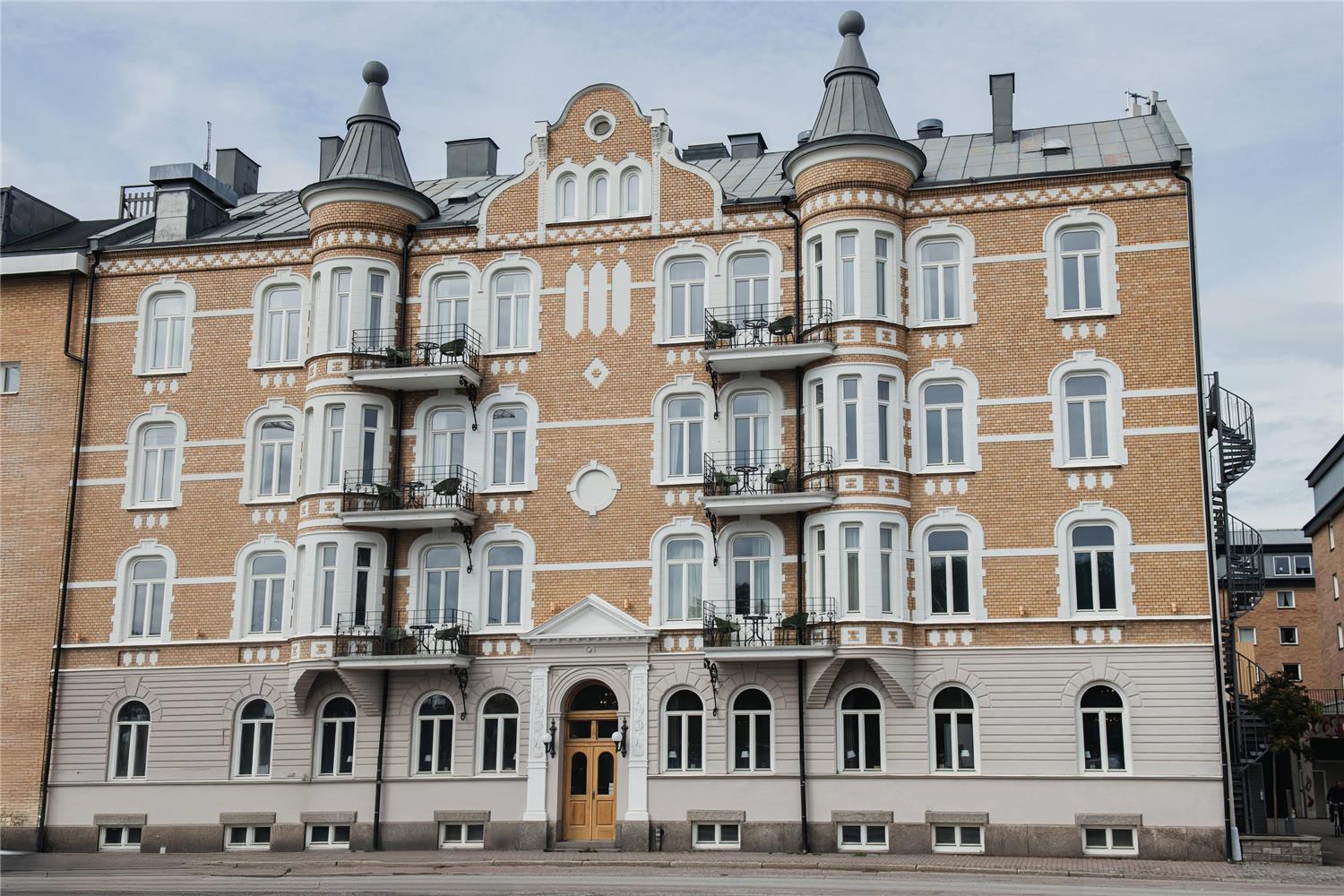 Home Hotel Plaza 3/40