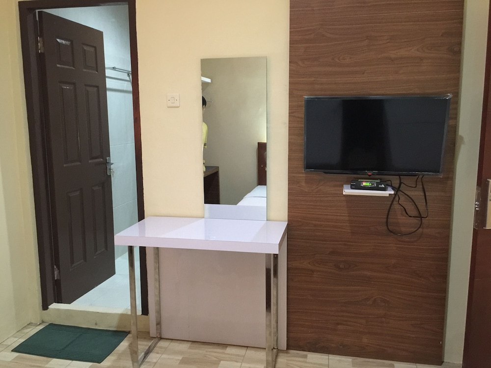 Palapa Hotel 11/50