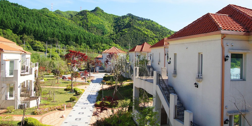 Edenpia Resort 32/37
