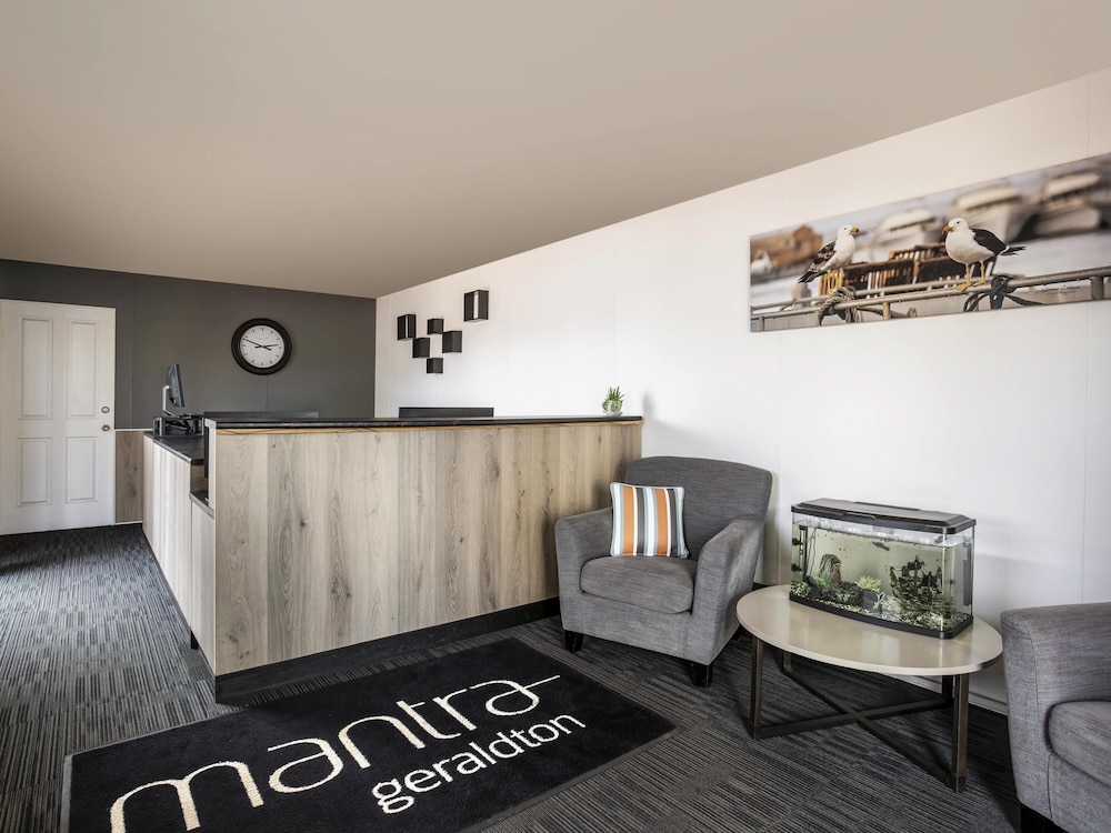 Mantra Geraldton 8/65