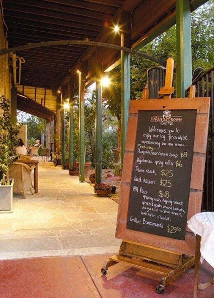 Rose & Crown Hotel 6/49