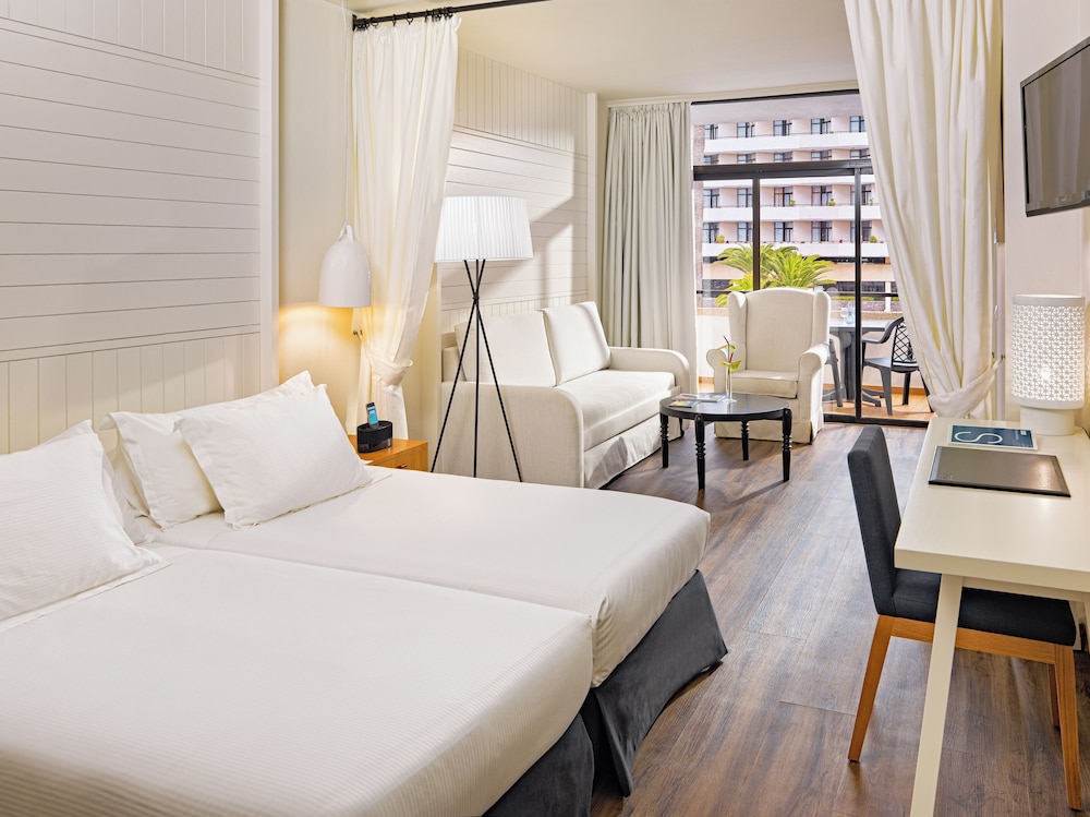 H10 Conquistador Hotel 18/77