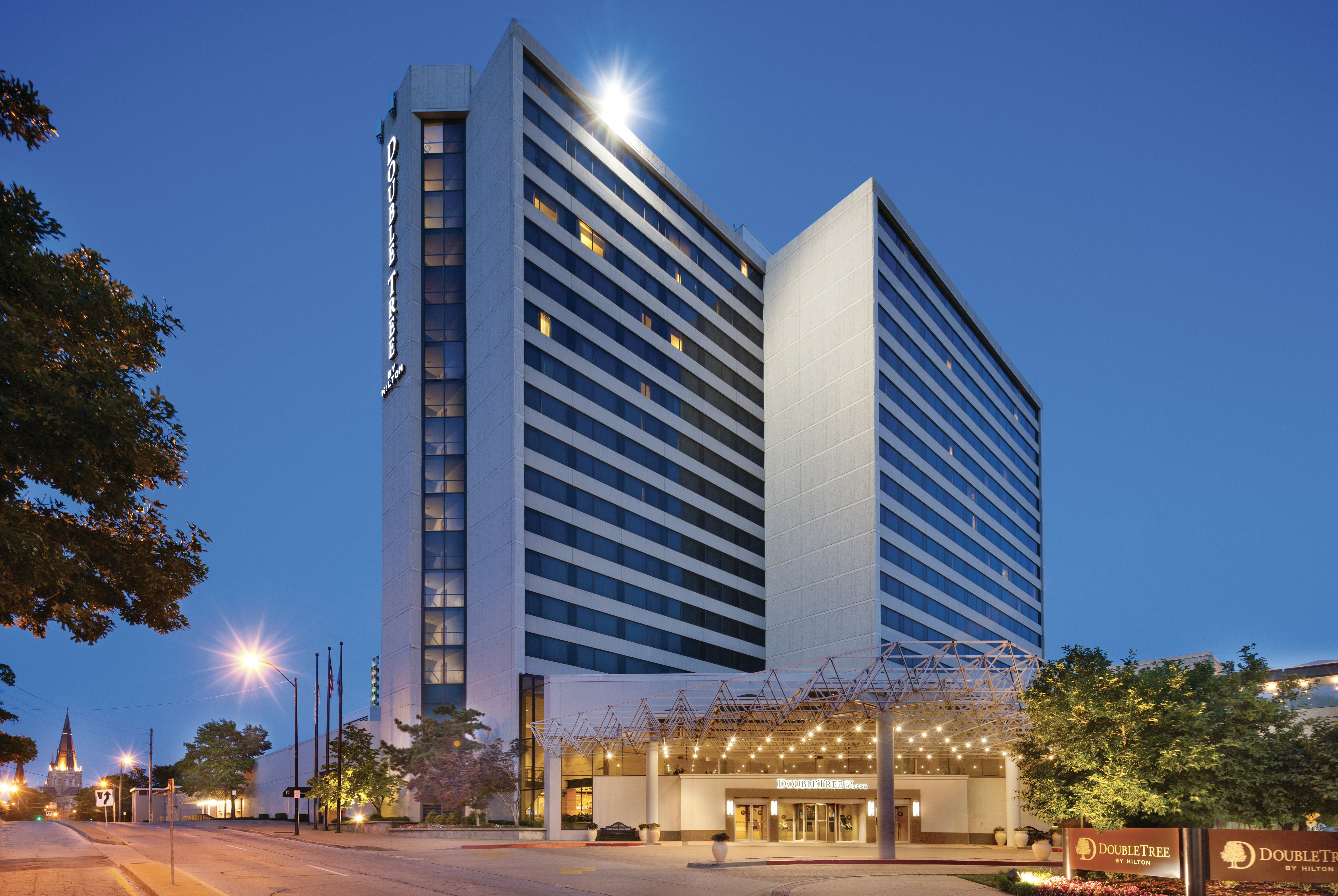 Doubletree Hotel Tulsa Downtown 40/40