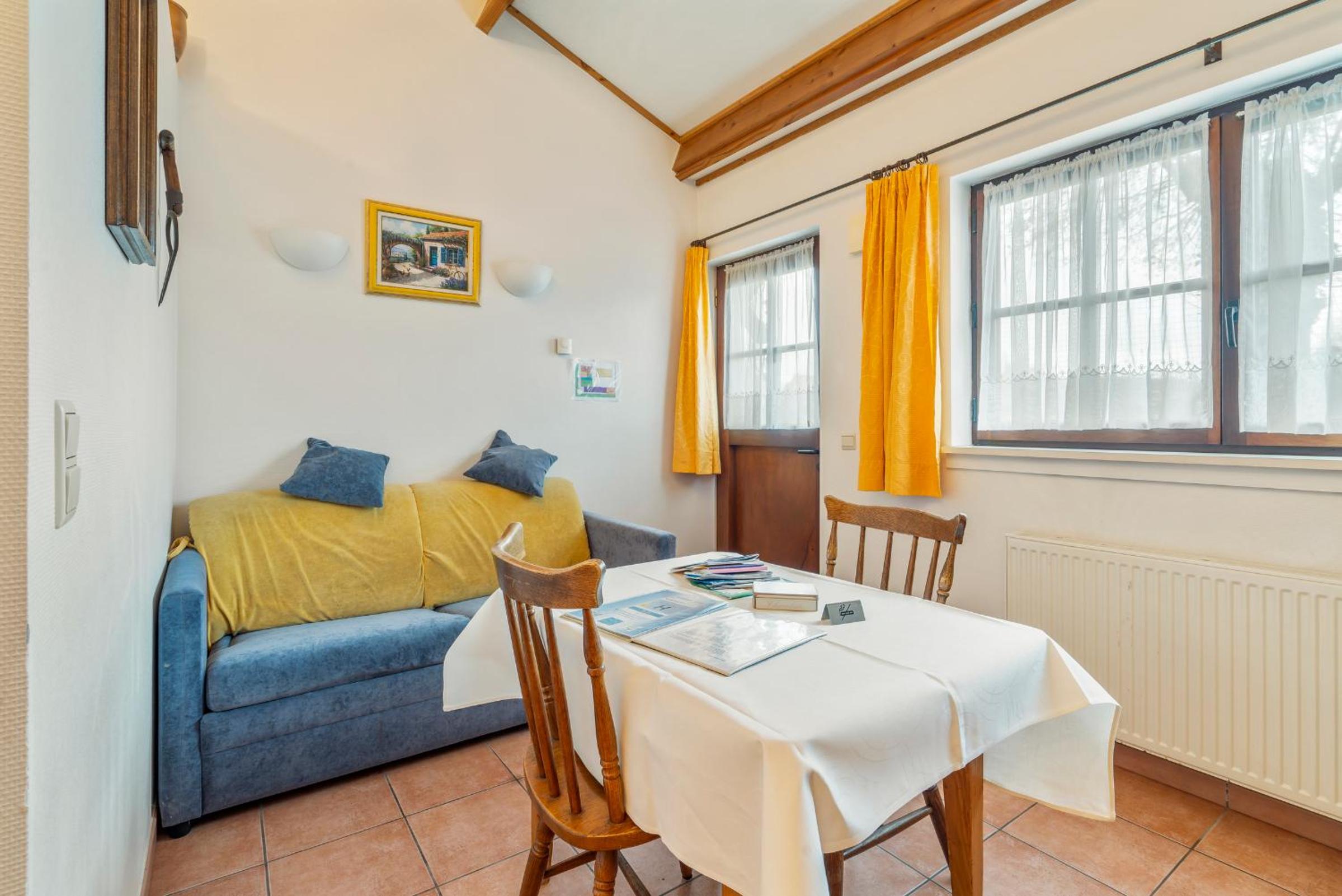 Elckerlyck Inn Hotel 25/45