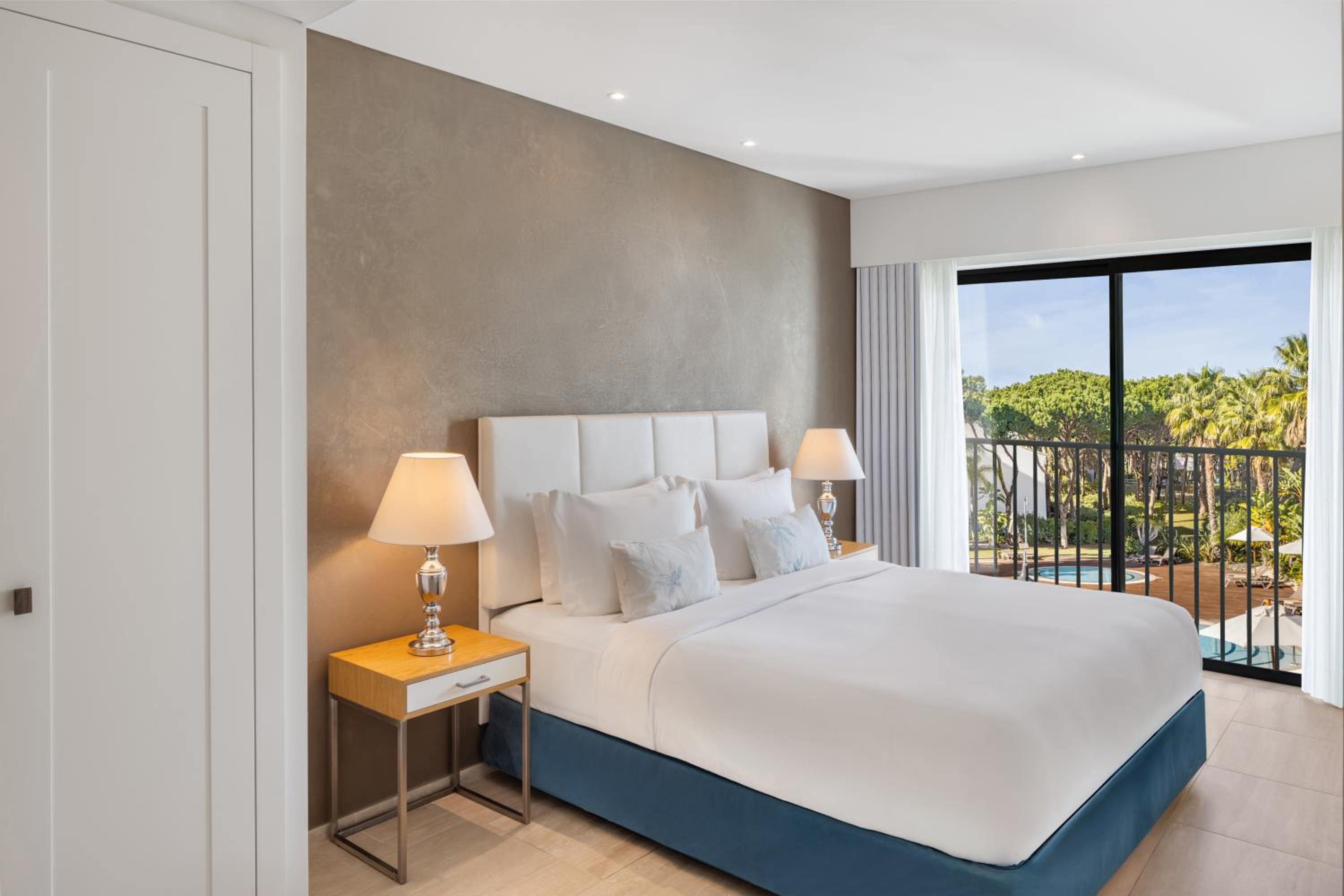 1 Bedroom, Garden, Suite, Queen Bed, Sofa