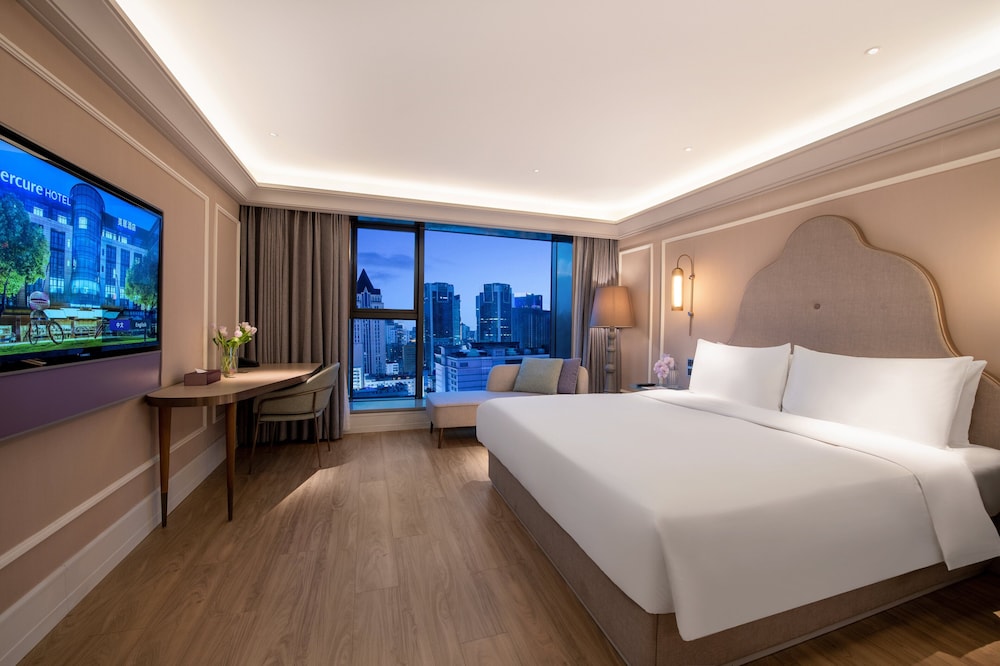 Mercure Chengdu Chunxi 24/65