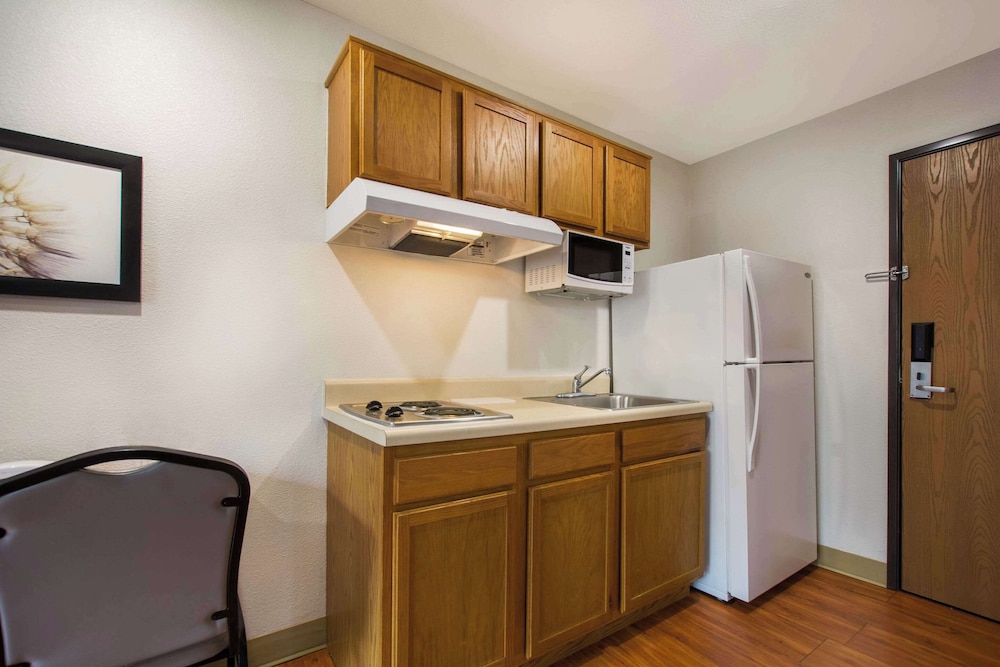 WoodSpring Suites Louisville Southeast 34/34