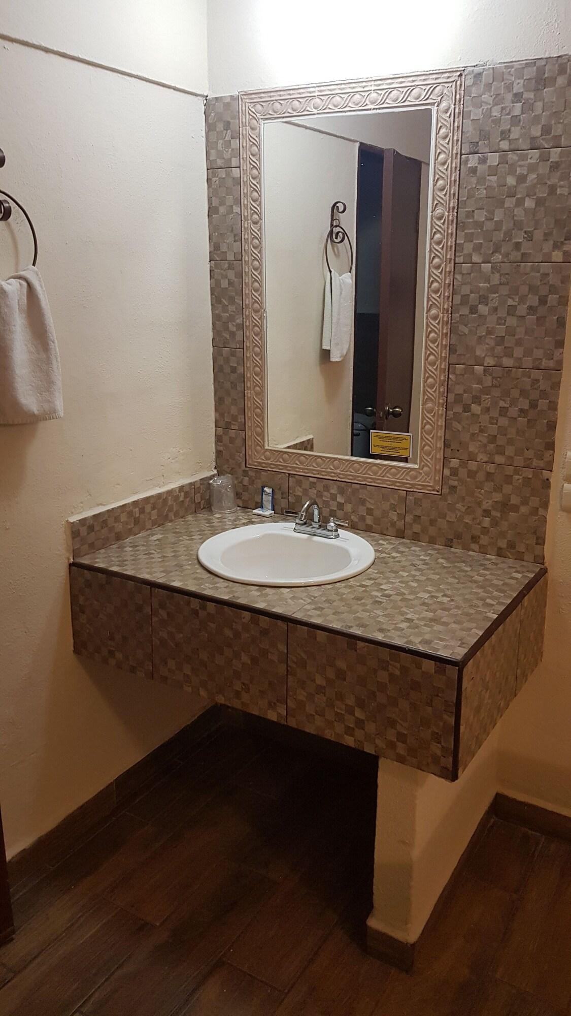 غرفة قياسية بسرير مزدوج، Hotel Suites Kino 4/7