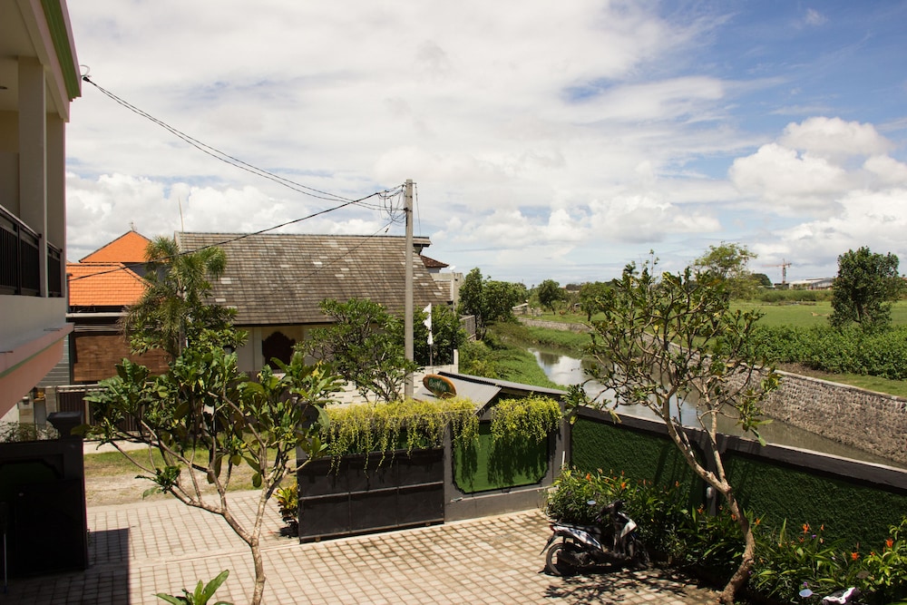 Beji Ayu Homestay 53/55