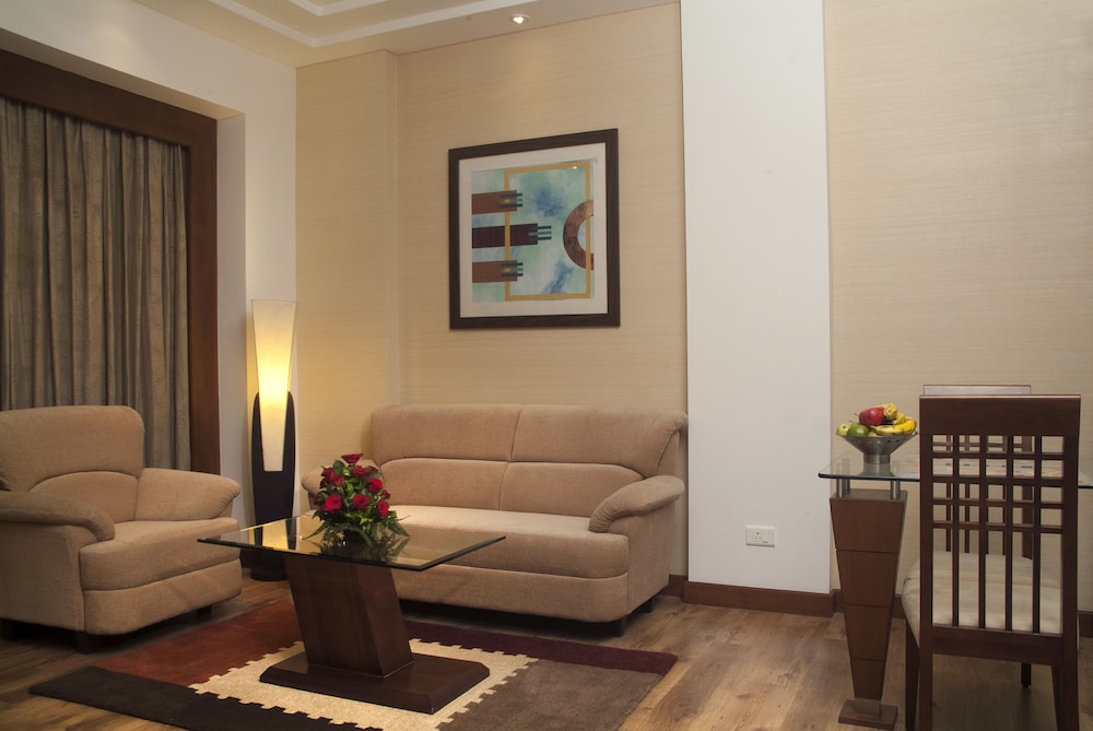 Savoy Suites Greater Noida 30/61