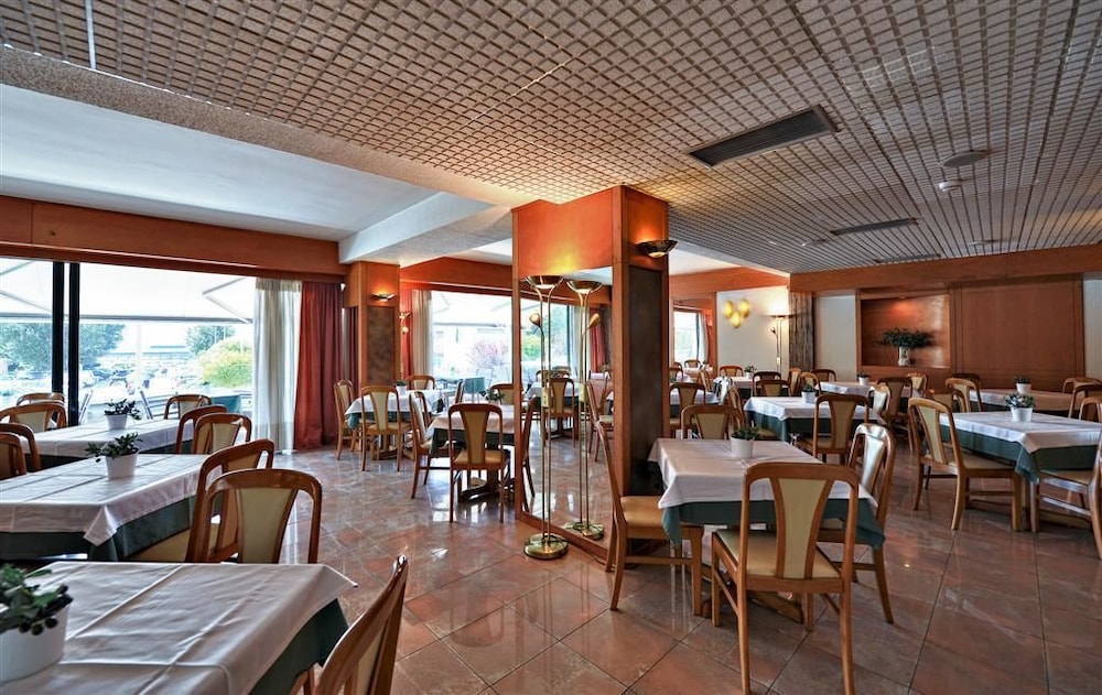 Esperia Hotel 27/39