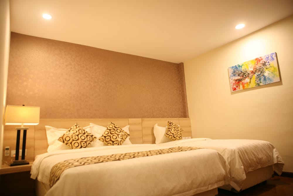 Hana Hotel 24/50